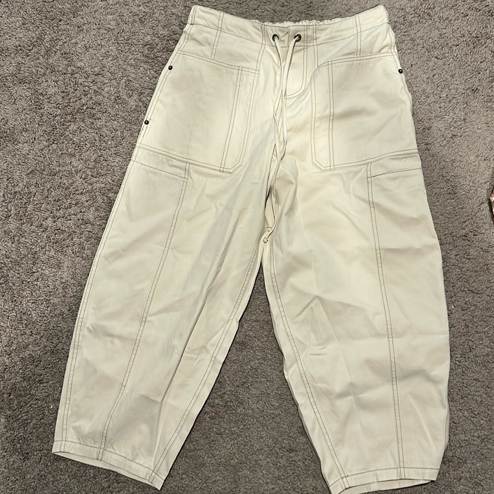 New with tags cream colored pull on barrel pants